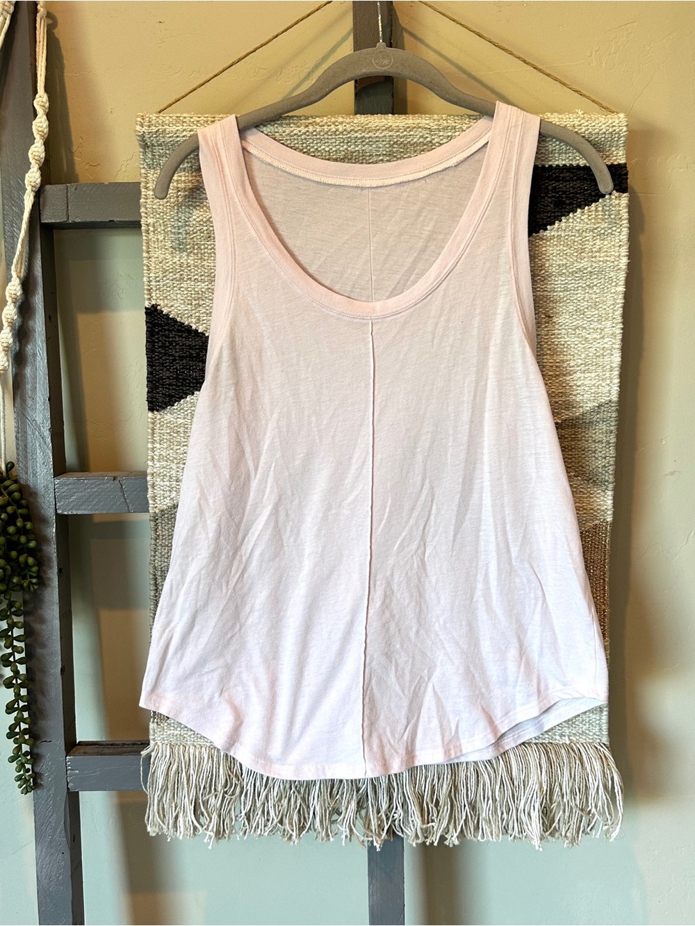 Alo Yoga Light Pink Breathable Tank Size M #225 Inventory